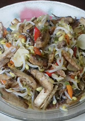 Foto resep TUMIS IKAN PINDANG TOGE PEDAS