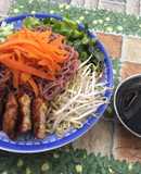 Bún gạo lứt + chả cá trộn bắp chiên (dùng nồi chiên không dầu)  ^-^ Eat clean