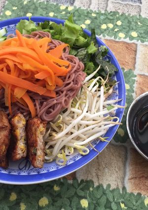 Hình của món Bún gạo lứt + chả cá trộn bắp chiên (dùng nồi chiên không dầu)^-^ Eat clean.
