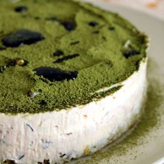 A picture of Uji-Kintoki Inspired No-Bake Cheese Cake with Condensed Milk and Adzuki.