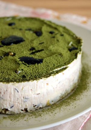 A picture of Uji-Kintoki Inspired No-Bake Cheese Cake with Condensed Milk and Adzuki.