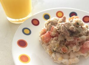 Una foto de Tostada saludable con vegetales
