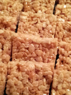 A picture of Rice Krispies Treats.