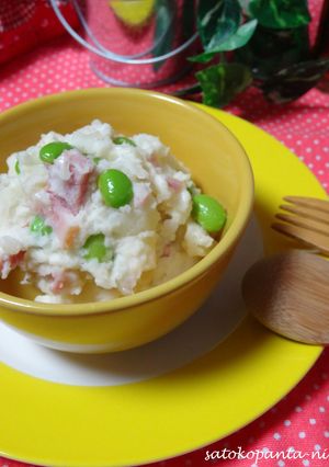 A picture of Edamame & Bacon Potato Salad.