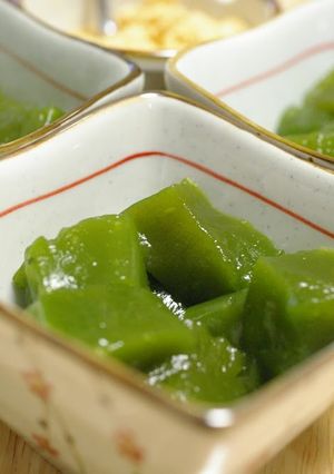 A picture of Katakuriko Matcha Warabi Mochi.