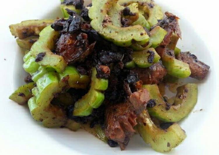 Bitter Gourd With Black Bean Mackerel