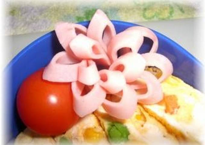 Diagonally-Cut Ham Flowers: Colorful Bento Gap-Fillers