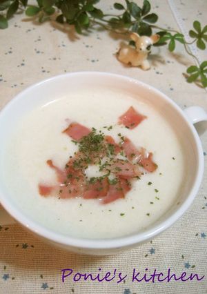 A picture of Superb Winter Melon and Bacon Potage Soup.