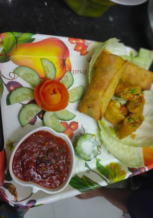 A picture of Homemade spring roll.