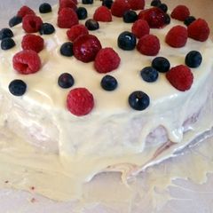 A picture of Berry cake.