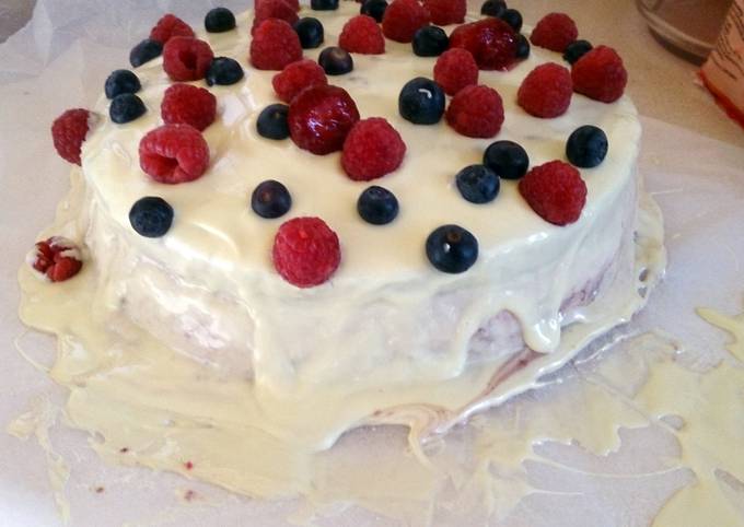 Step-by-Step Guide to Make Jamie Oliver Berry cake