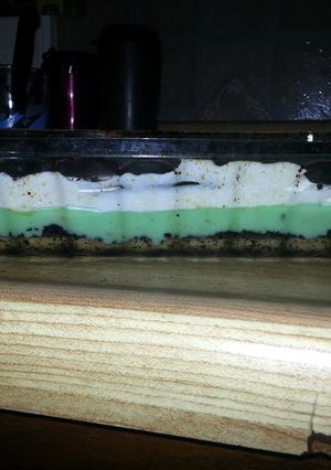 A picture of Nan's Grasshopper Pie.