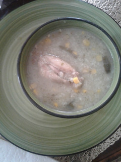 Una foto de Sopas de perejil y pollo