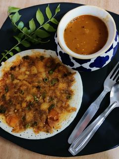 પાઉંભાજી ઉત્તપમ (Pavbhaji Uttapam Recipe In Gujarati) રેસીપી મુખ્ય ફોટો