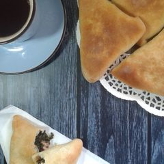 A picture of Spinach Pastry Triangle.
