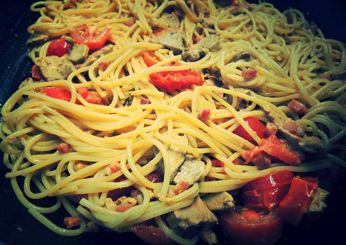 Recipe of Homemade Spaghetti with Smocked Ham, tomatoes and meat