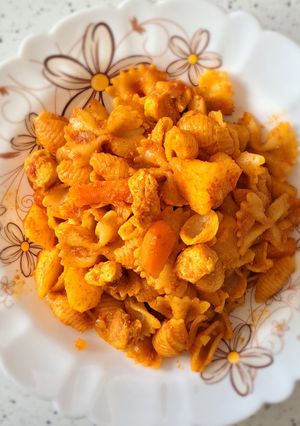 عکسی از دستور ماکارونی آبکش شده با مرغ و سبزیجات