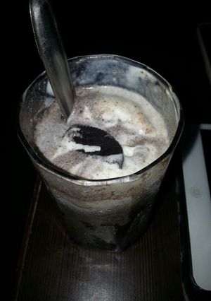 A picture of Oreo chunk smoothie.