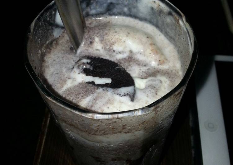 Oreo chunk smoothie