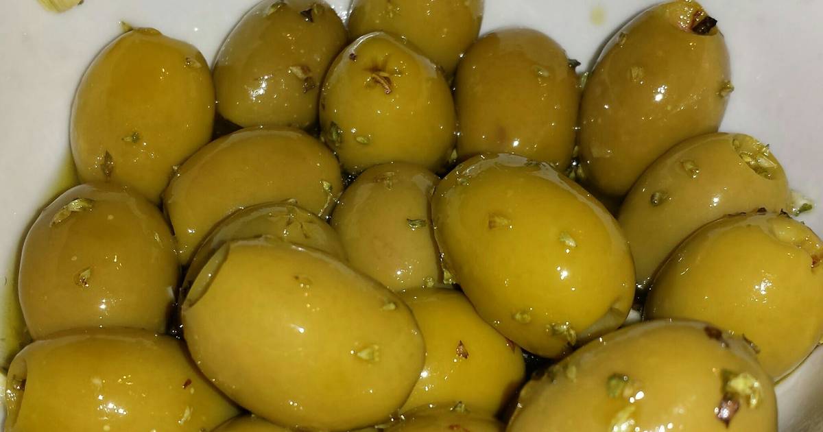 Olives in Olive oil Recipe by Andrea Cookpad