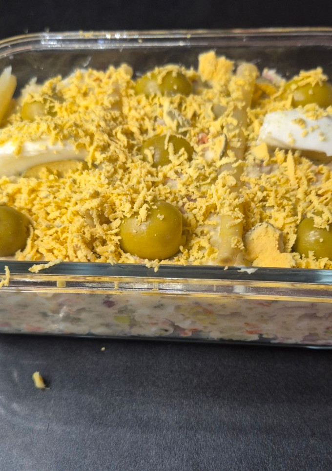 Una foto de Ensaladilla de pulpo y berberechos