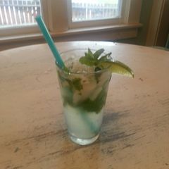 A picture of Traditional Mojito.