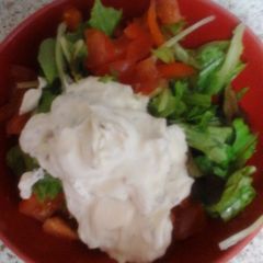 A picture of My Soft Cheese and Tomatoe Salad 😊.