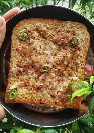 A picture of Masala French Toast.