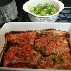 A picture of Sweet chili salmon.