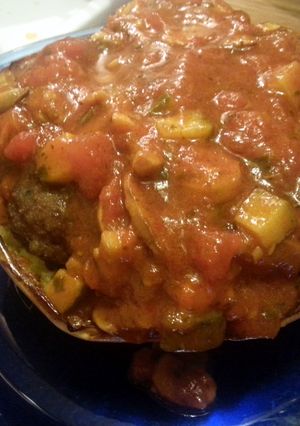 A picture of Paleo Spaghetti squash with paleo meatballs and fresh chunky spaghetti sauce.