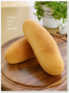 A picture of Old Fashioned Bread Rolls.