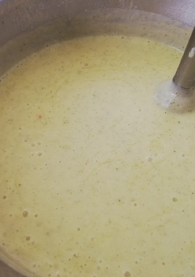 Una foto de Crema de calabacín 😋 😋