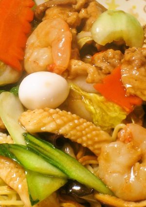 A picture of Genuine Chinese Cooking! Ankake Yakisoba.