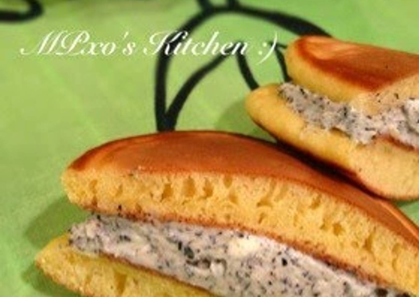 Seriously Delicious! Sesame Cream Cheese Dorayaki