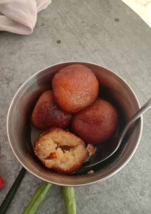 गुलाब जामुन (Gulabjamun recipe in Hindi) रेसिपी मुख्य फोटो