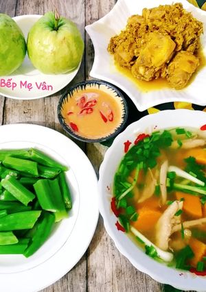 Hình của món Mâm cơm gia đình thời Covid 19.