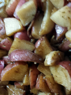 A picture of Seasoned Roasted Potatoes.