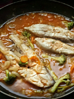 A picture of Lemon Fish and Broccoli Stewed in Butter..