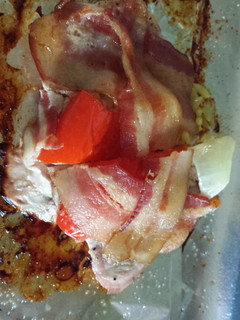 A picture of Bacon Pork chops.