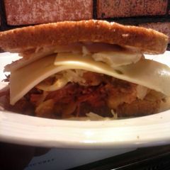 A picture of Brad's mile high ruben.
