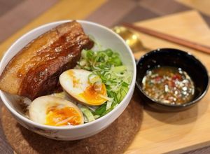 รูปของ บูตะ คาคุนิ ด้ง (Buta kakuni Don)🇯🇵