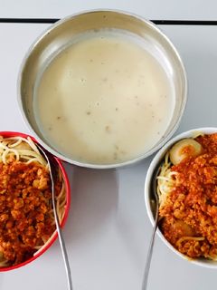 A picture of Spaghetti Bolognese.
