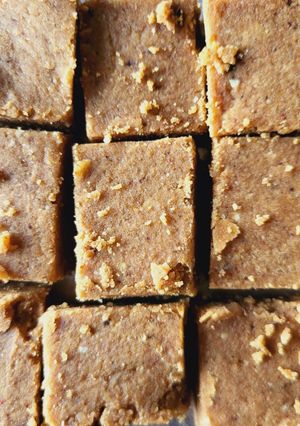 A picture of Gulpapdi.