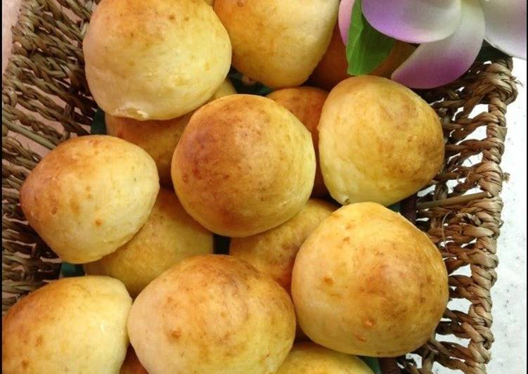 Steps to Prepare Speedy Easy with Rice Cakes Pao De Queijo