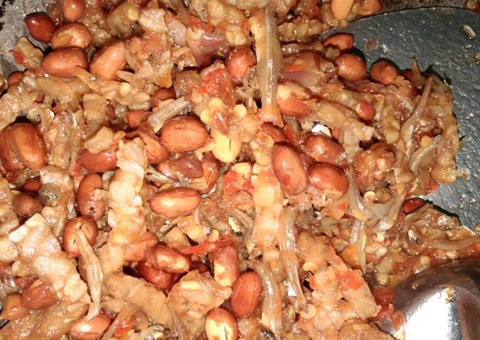 Langkah Mudah untuk Membuat Tumis teri,tempe,kacang tanah yang Lezat Sekali