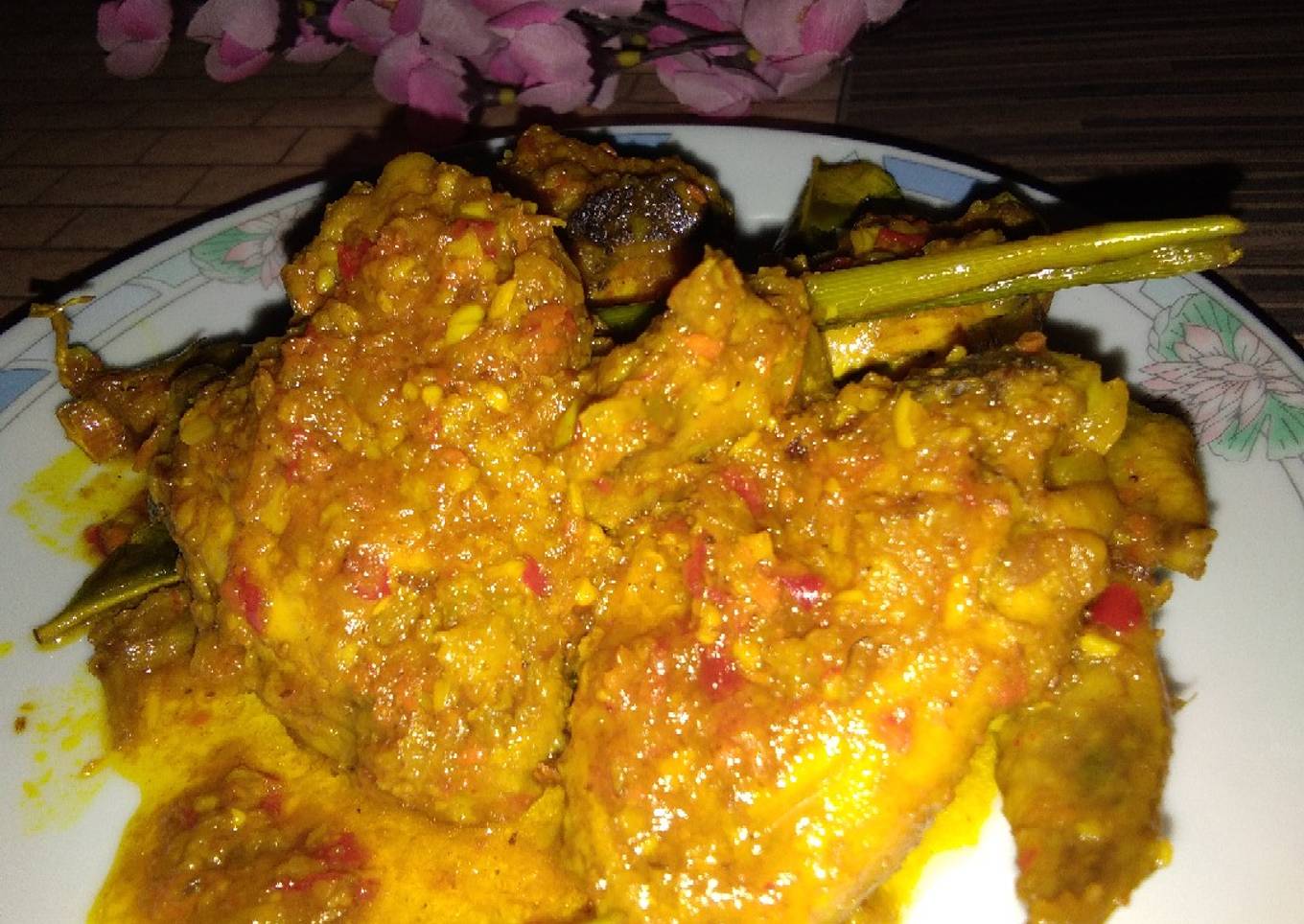 Ayam kuning bumbu bebek