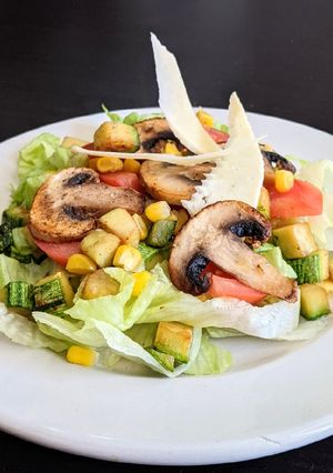 Una foto de Ensalada tibia de vegetales