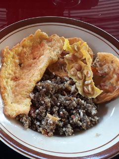 Foto resep Nasi goreng tiwul ala wong ndeso 😂