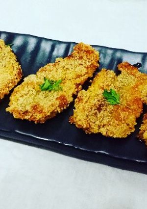 कुरकुरीत बोंबील फ्राय (kurkurit bombil fry recipe in marathi) रेसिपी चे मुख्य फोटो 