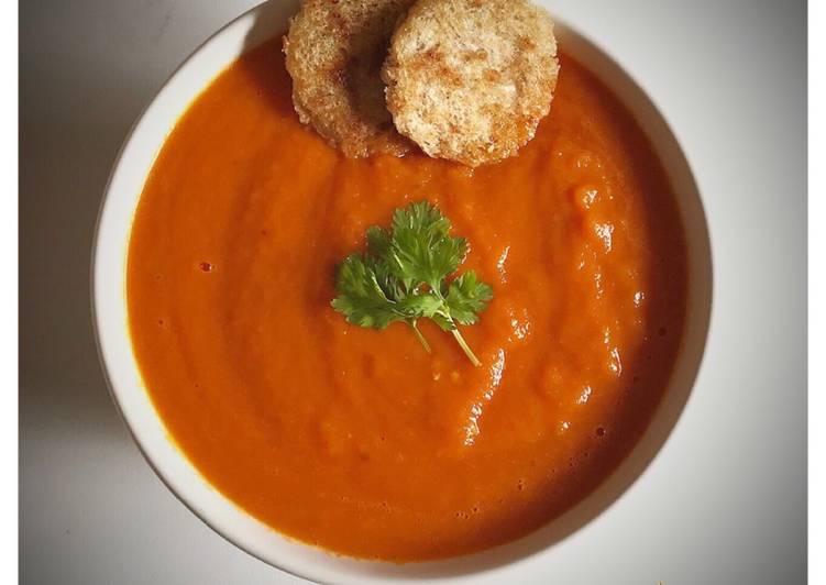 How to Make Super Quick Homemade Basic Tomato Soup